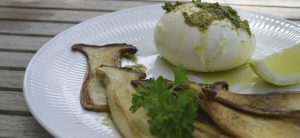 Kejserhat med mozzarella og pesto