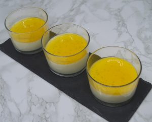 Panna cotta med passionsfrugt