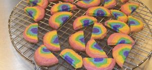 Regnbue cookies - til afkøling